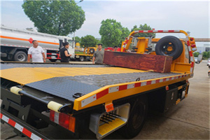 交口附近拖车电话号码服务